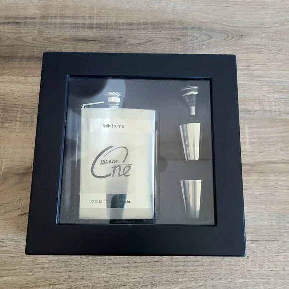 ''The best one'' gift flask set. Never used. In box. Gift for him. - Picture 1 of 9